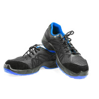 Work shoes with protective toe KRU 170