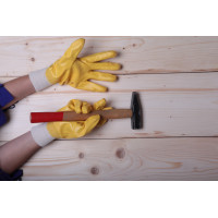 Nitrile yellow gloves